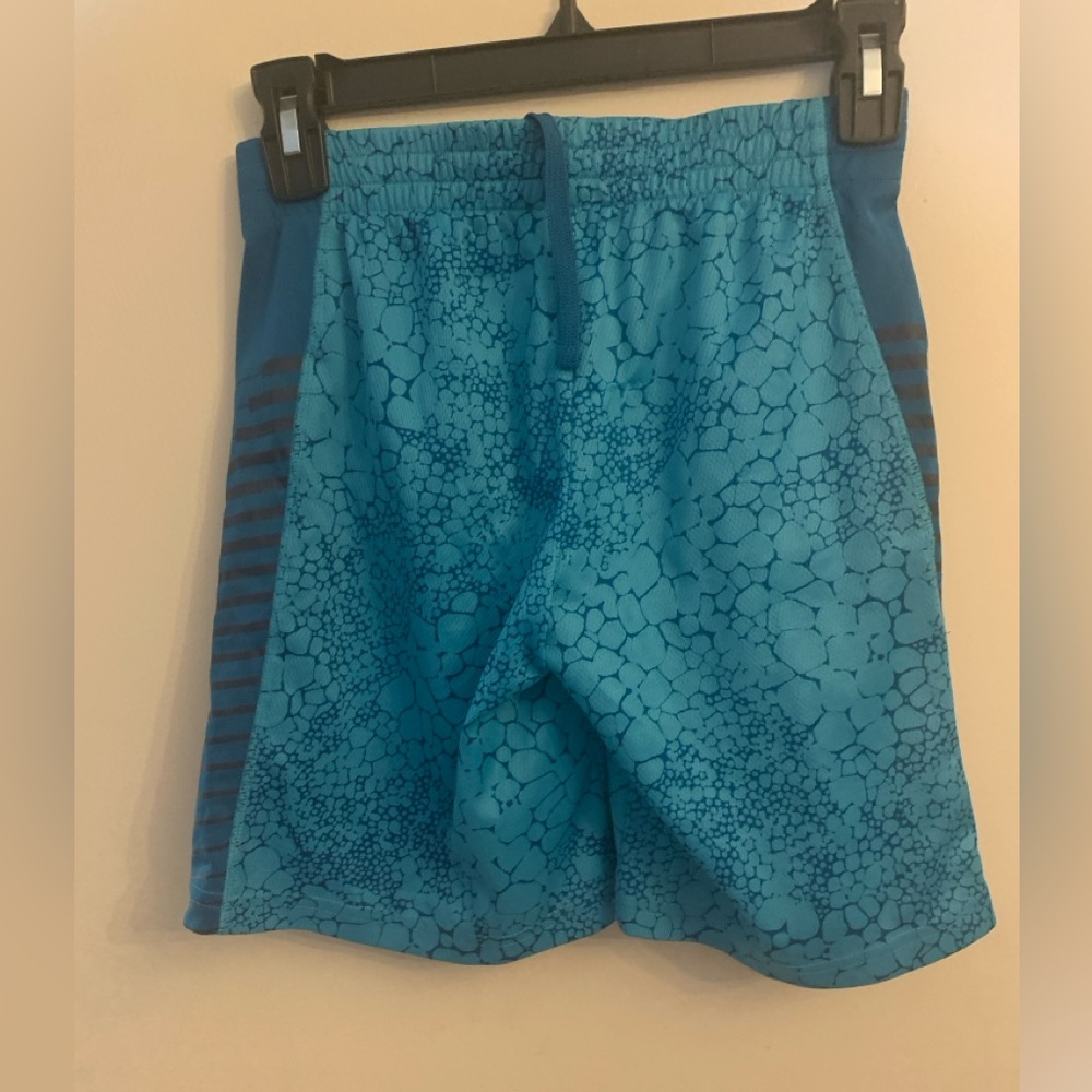 Kids Old Navy blue active shorts